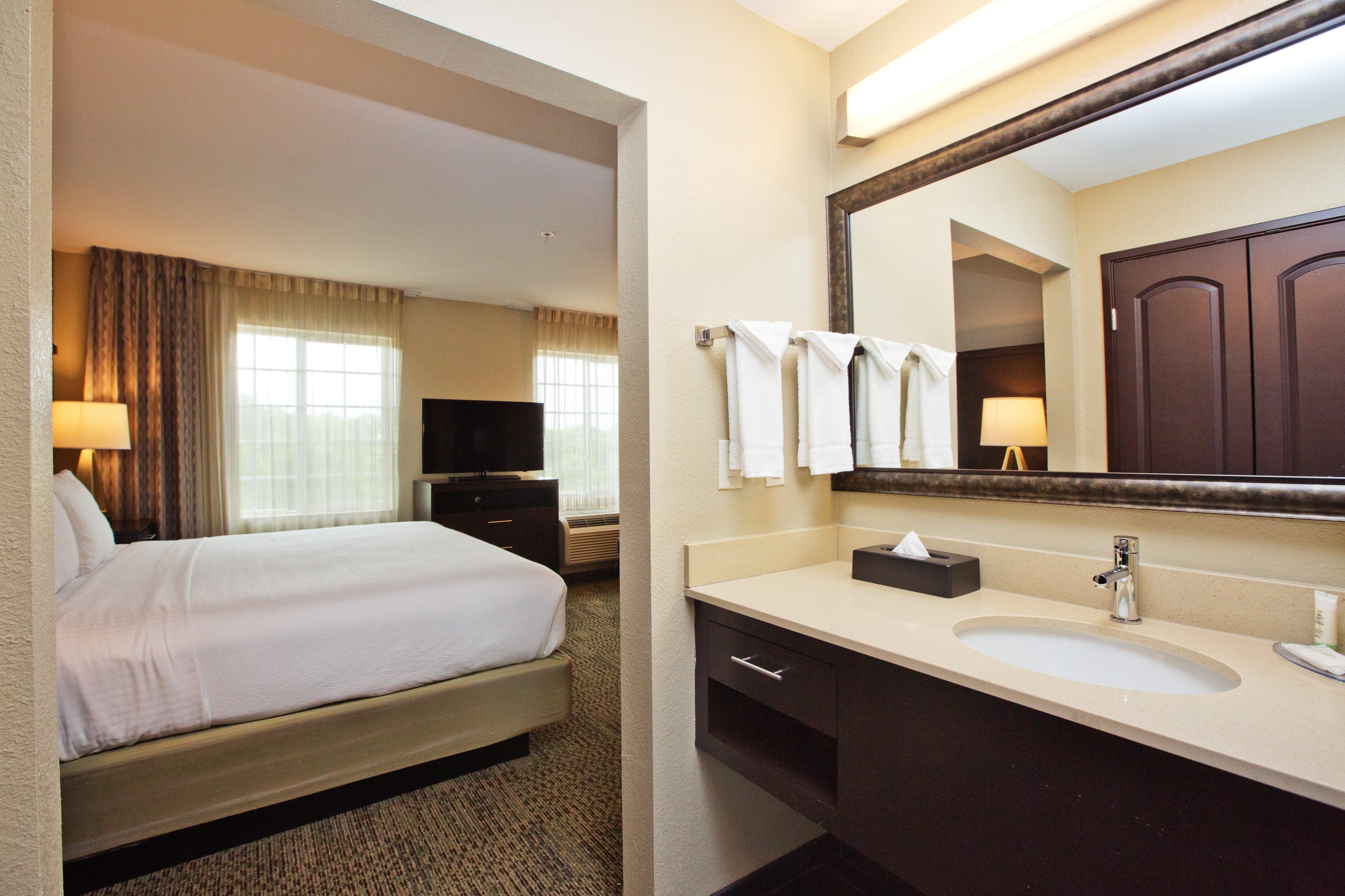 Staybridge Suites Austin South Interstate Hwy 35 By Ihg Eksteriør billede