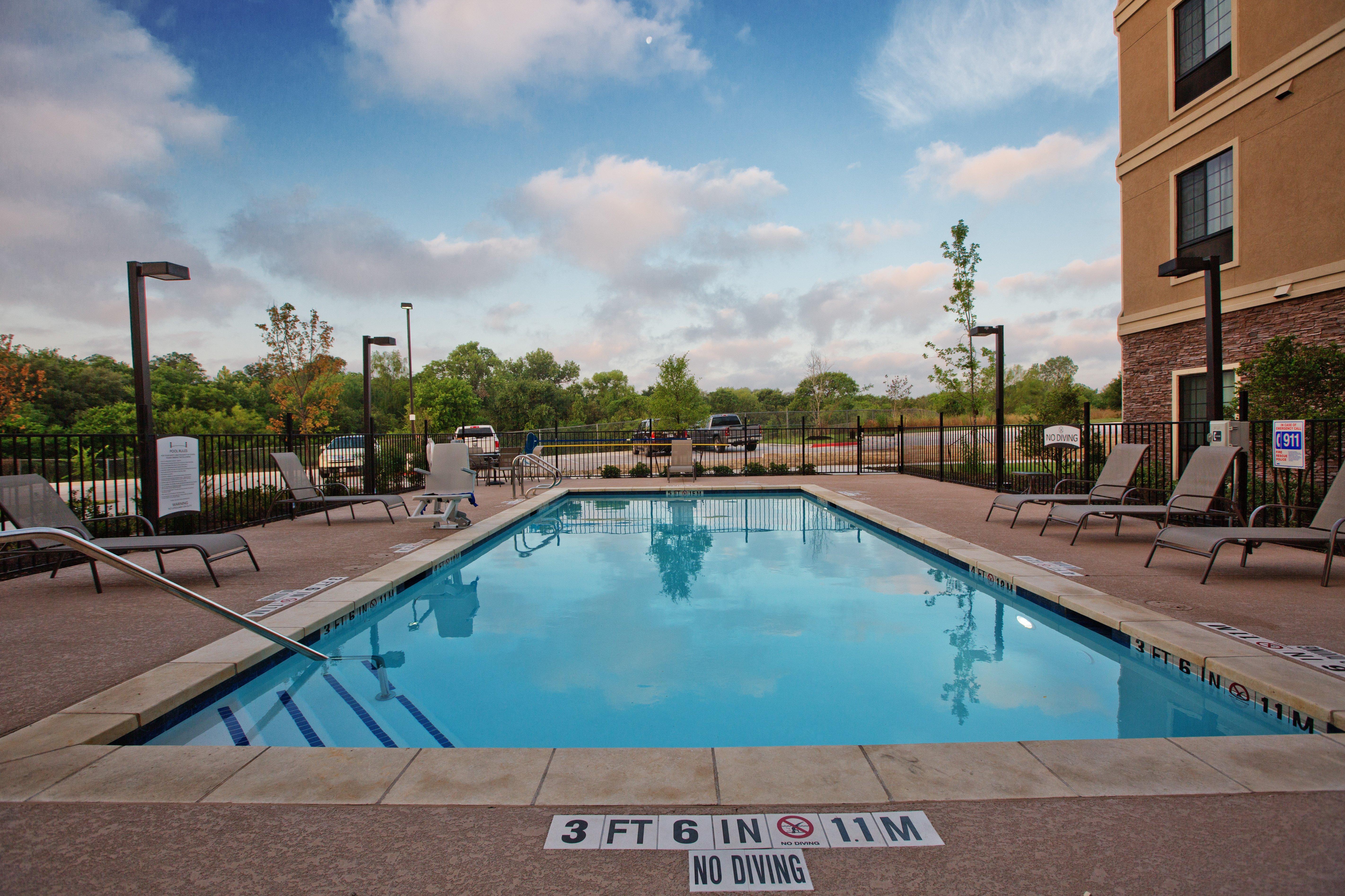 Staybridge Suites Austin South Interstate Hwy 35 By Ihg Eksteriør billede