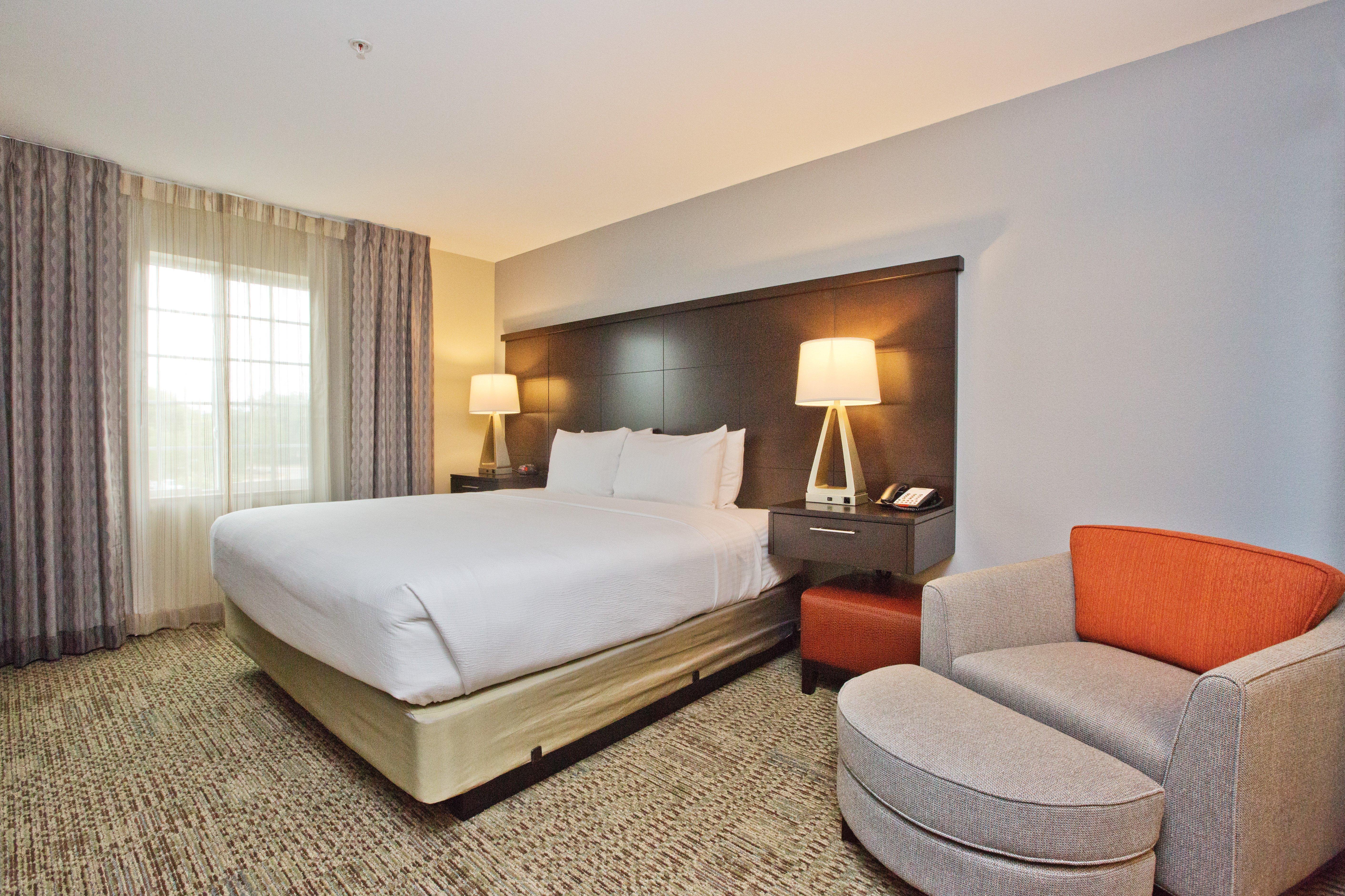 Staybridge Suites Austin South Interstate Hwy 35 By Ihg Eksteriør billede