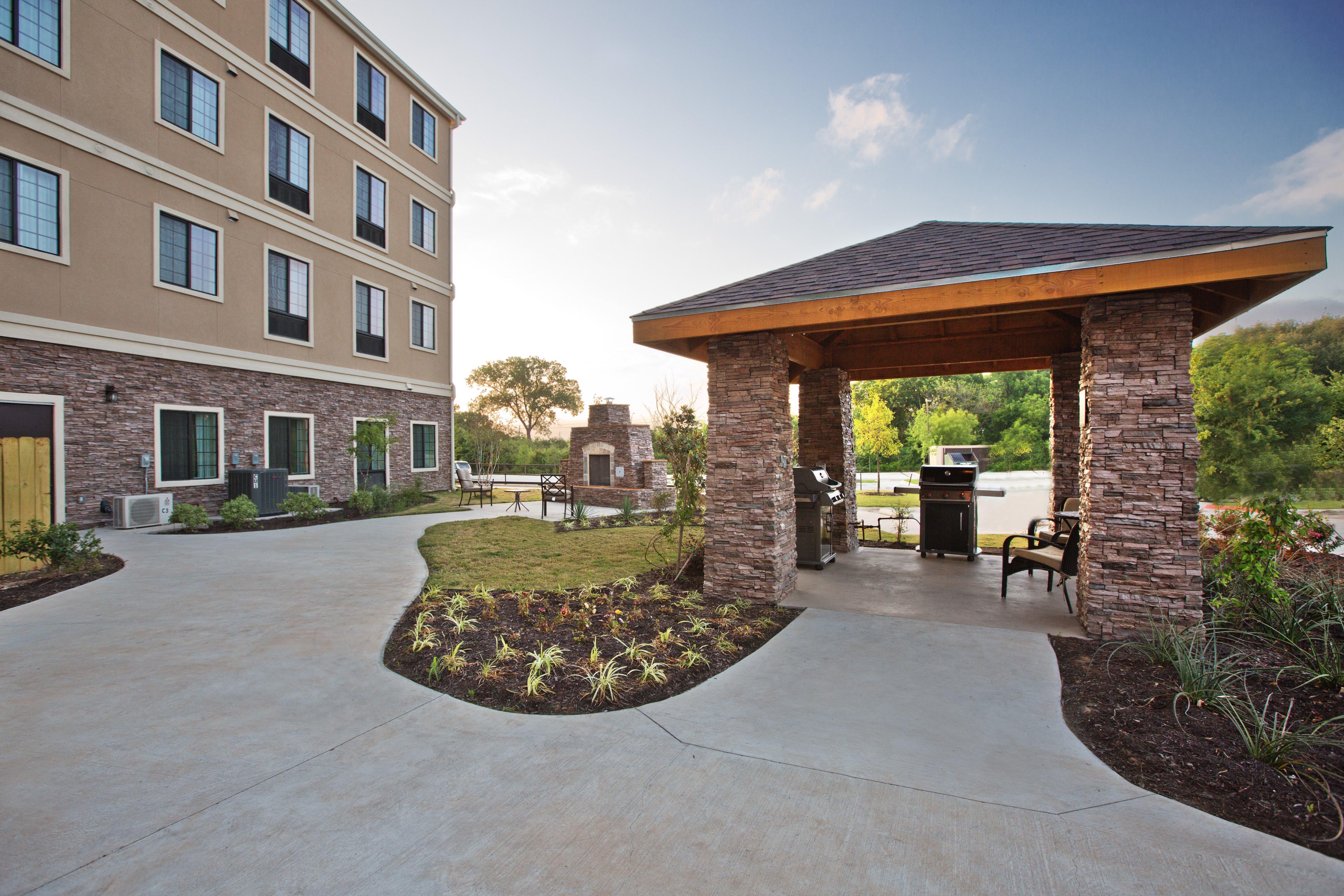 Staybridge Suites Austin South Interstate Hwy 35 By Ihg Eksteriør billede