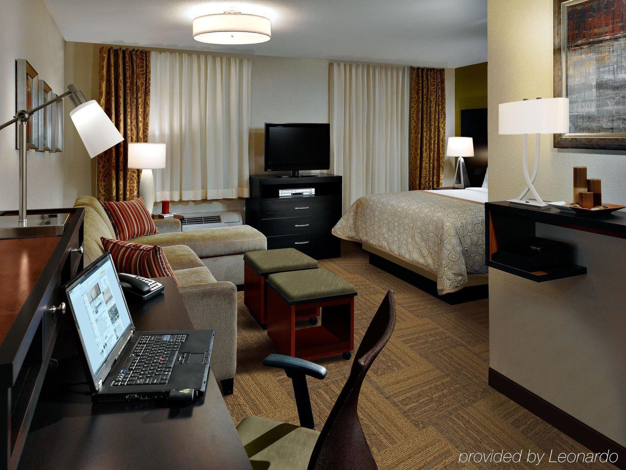 Staybridge Suites Austin South Interstate Hwy 35 By Ihg Eksteriør billede